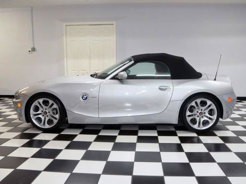 Used 2005 BMW Z4 3.0i RWD image 6