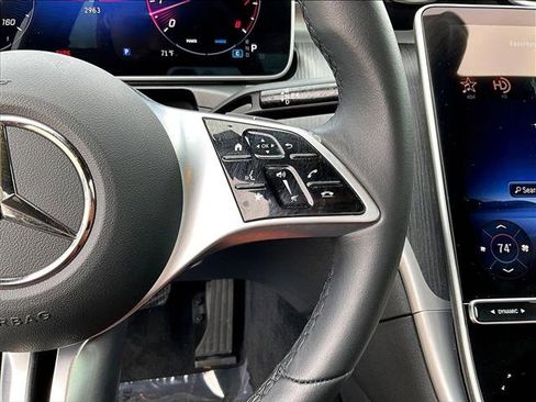 Used 2025 Mercedes-Benz C 300 Sedan image 21