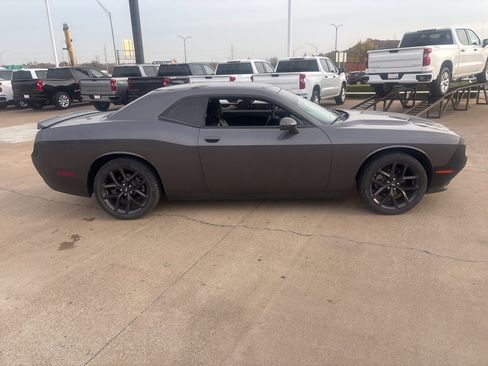 Used 2022 Dodge Challenger SXT w/ Blacktop Package image 4