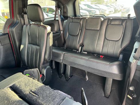 Used 2019 Dodge Grand Caravan GT FWD image 26