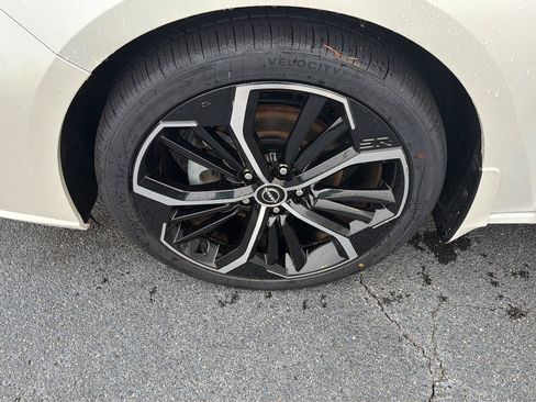 Used 2023 Nissan Altima 2.5 SR FWD image 35