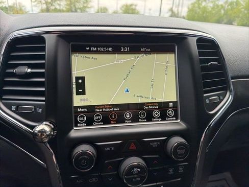 Used 2018 Jeep Grand Cherokee Limited w/ Luxury Group II AWD/4WD image 30