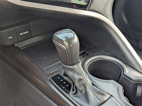 Used 2021 Toyota Camry SE image 27