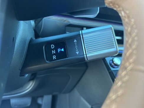 Used 2025 Hyundai Santa Fe Limited image 18