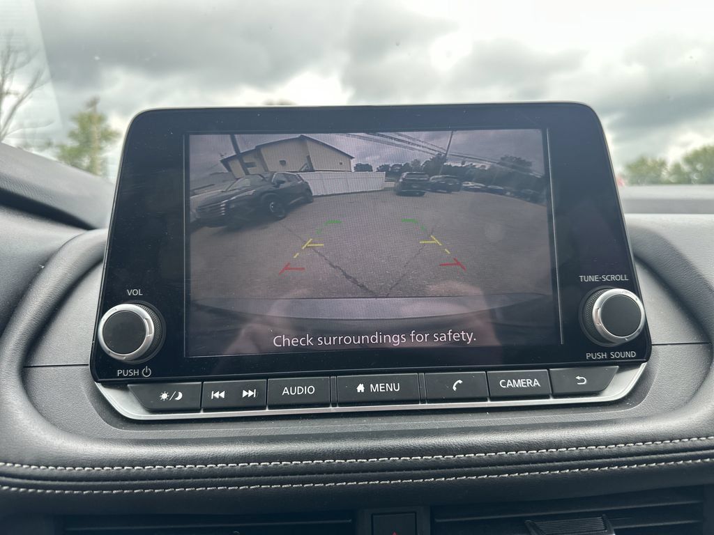 Used 2024 Nissan Rogue SV AWD/4WD image 24