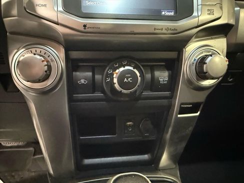 Used 2016 Toyota 4Runner SR5 image 20