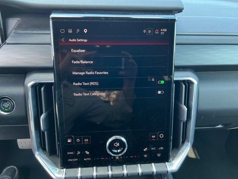 Used 2026 GMC Acadia Elevation w/ Elevation Premium Package AWD/4WD image 22