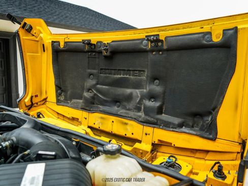 Used 2003 HUMMER H2 w/ Preferred Equipment Group image 18