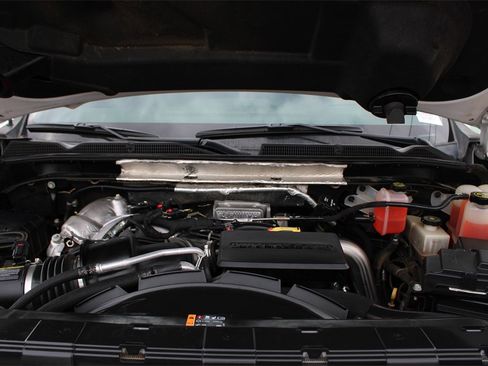 Used 2020 GMC Sierra 3500 Denali w/ Denali Ultimate Package image 30