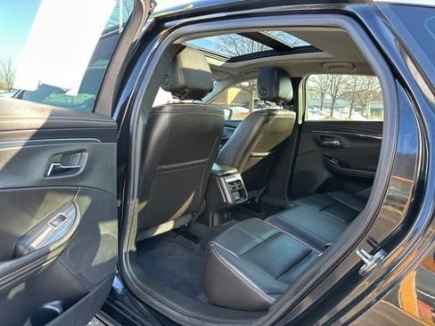 Used 2016 Chevrolet Impala LTZ w/ Enhanced Convenience Package image 20