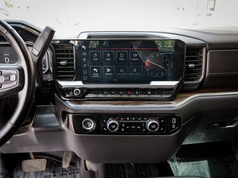 Used 2023 GMC Sierra 1500 Elevation AWD/4WD image 18