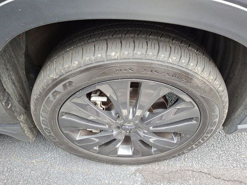 Used 2022 Subaru Ascent Onyx Edition image 4