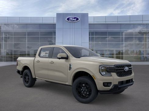 New 2025 Ford Ranger Lariat w/ Black Appearance Package image 7