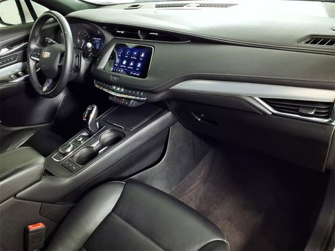 Used 2022 Cadillac XT4 Premium Luxury w/ Cold Weather Package image 12