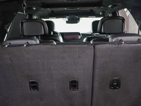 Used 2023 Hyundai Palisade Calligraphy image 32