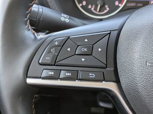 Used 2025 Nissan Sentra SR FWD image 26