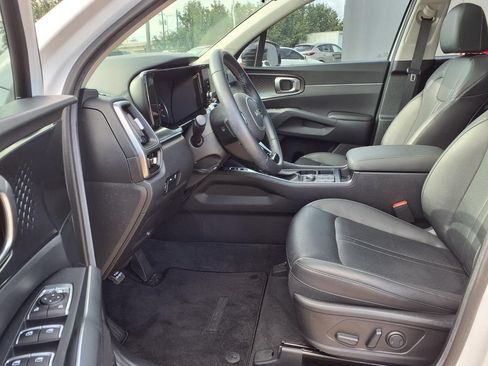 Used 2022 Kia Sorento S w/ Panoramic Sunroof Package FWD image 11