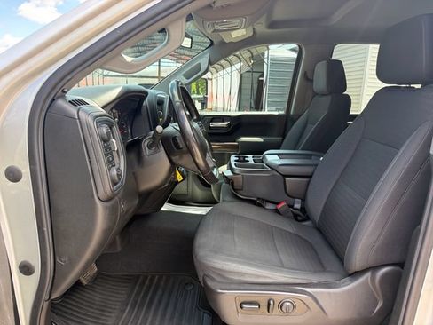 Used 2020 Chevrolet Silverado 2500 LT w/ Fleet Comfort Package AWD/4WD image 11