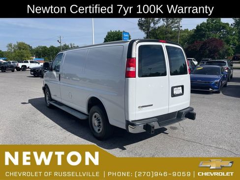 Used 2024 Chevrolet Express 2500 w/ Driver Convenience Package RWD image 29