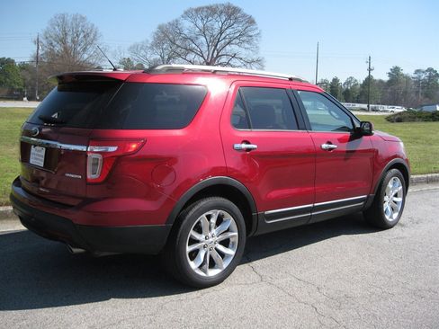 Used 2013 Ford Explorer Limited image 7