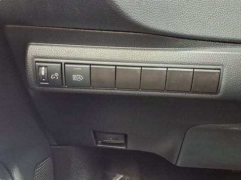 Used 2024 Toyota Corolla SE image 18