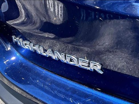 Used 2016 Toyota Highlander Limited Platinum image 10