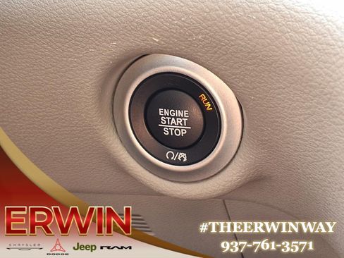 Used 2023 Chrysler Voyager LX image 27