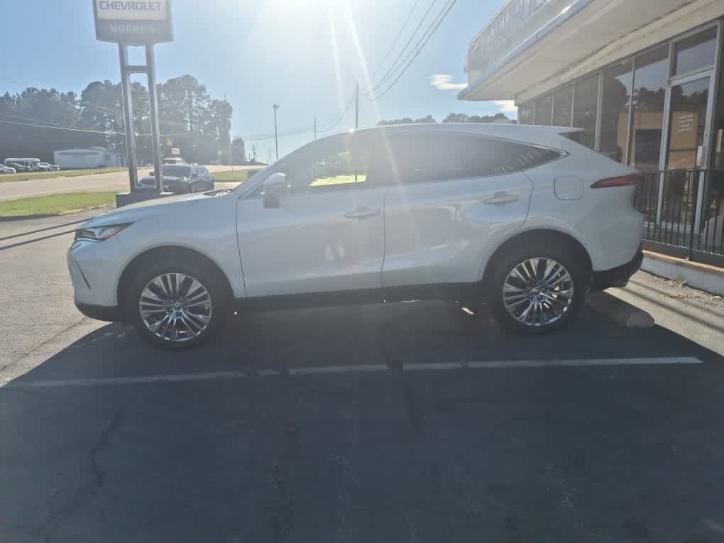 Used 2022 Toyota Venza Limited w/ Advanced Technology Package AWD/4WD image 4