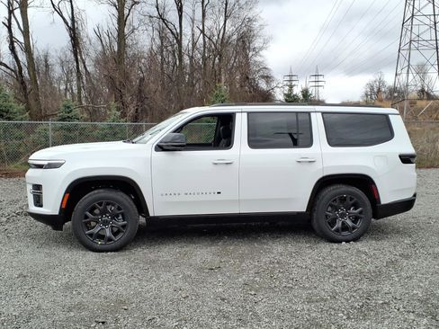 New 2026 Jeep Grand Wagoneer Limited AWD/4WD image 2