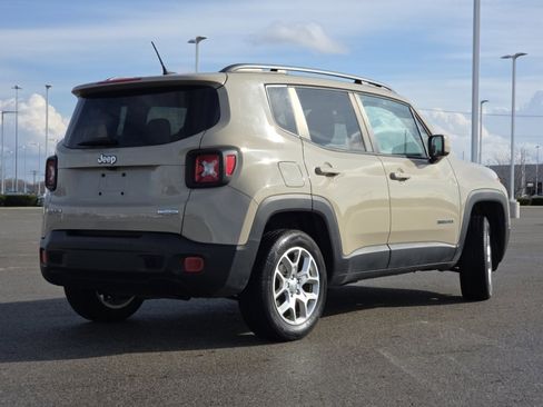 Used 2016 Jeep Renegade Latitude image 19