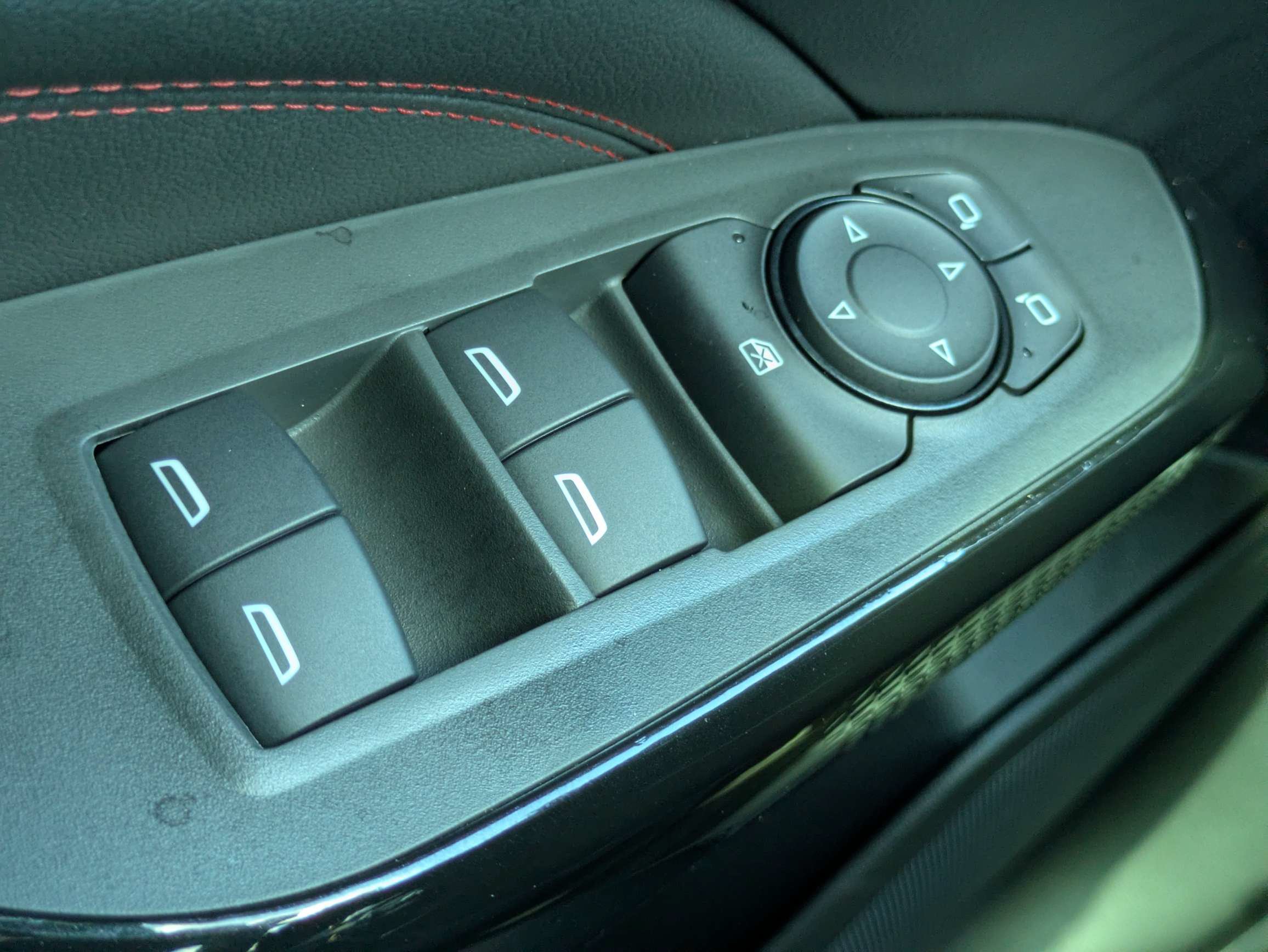 New 2026 Chevrolet Trax RS w/ Sunroof Package FWD image 13