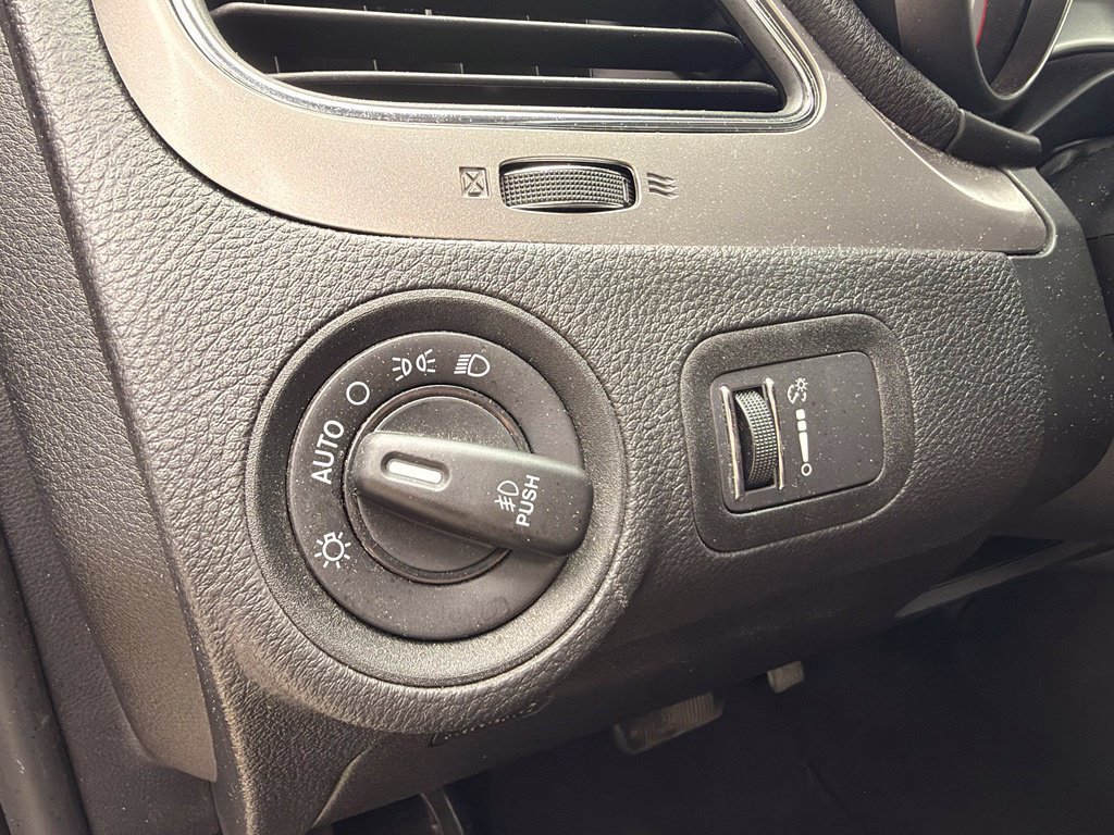 Used 2018 Dodge Journey Crossroad w/ Navigation Group AWD/4WD image 25