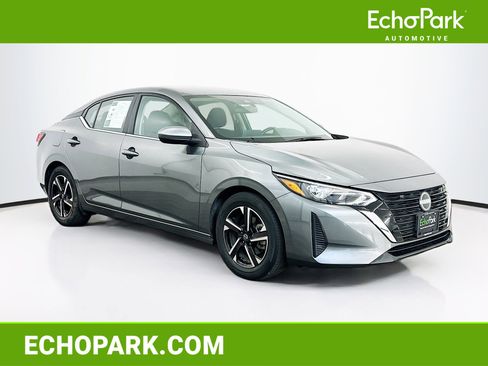 Used 2025 Nissan Sentra SV FWD image 1