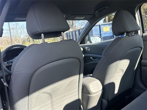 Certified 2023 Hyundai Elantra SEL image 38