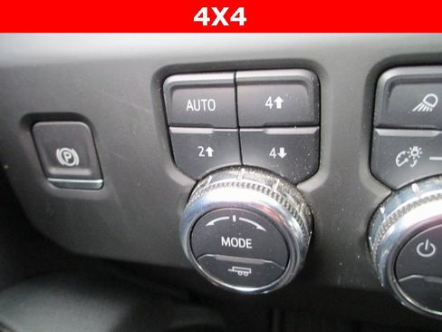 Used 2024 GMC Sierra 2500 AT4 w/ AT4 Premium Plus Package image 32