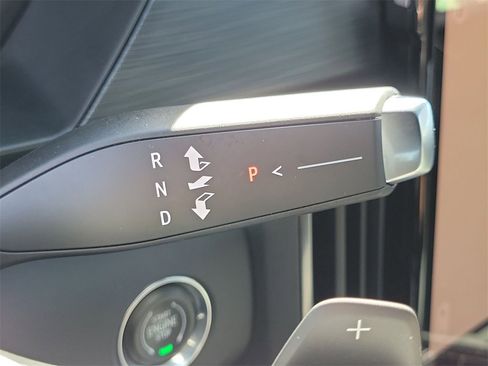 Used 2025 GMC Acadia AT4 image 15