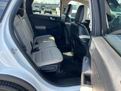 Used 2020 Ford Escape Titanium image 16