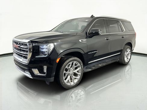 Used 2021 GMC Yukon SLT w/ SLT Luxury Plus Package image 4