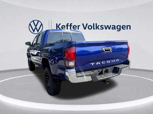 Used 2022 Toyota Tacoma SR5 RWD image 3