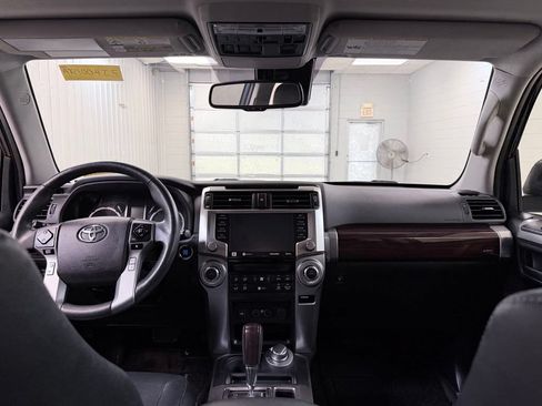 Used 2020 Toyota 4Runner Limited AWD/4WD image 27