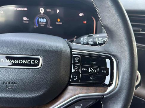 Used 2023 Jeep Grand Wagoneer 4WD image 15