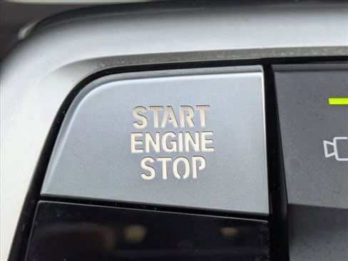 Used 2025 BMW X2 xDrive28i image 13