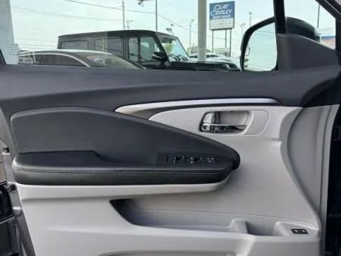 Used 2017 Honda Pilot EX-L image 17