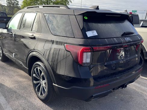 New 2026 Ford Explorer ST-Line image 5