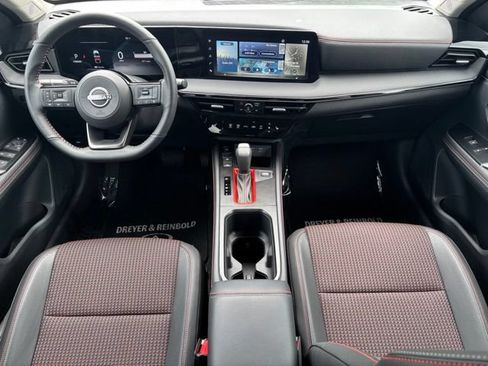 Used 2025 Nissan Kicks SR w/ SR Premium Package AWD/4WD image 20