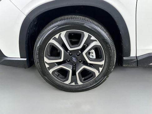 Used 2023 Subaru Ascent Limited w/ Technology Package image 7