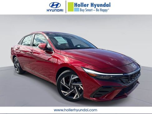 Certified 2025 Hyundai Elantra SEL image 1