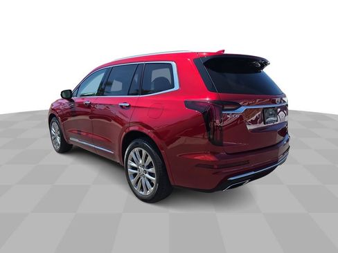 Used 2023 Cadillac XT6 Premium Luxury w/ LPO, Premium Carpet Package FWD image 6