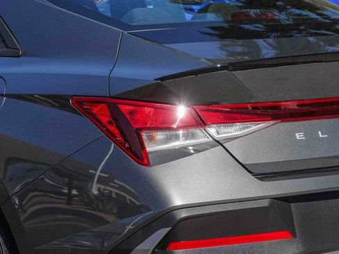 Certified 2025 Hyundai Elantra Sport FWD image 7