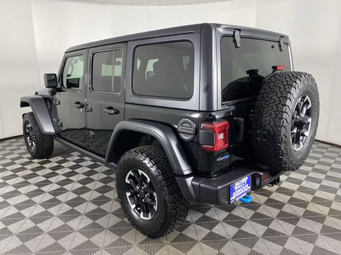 Used 2025 Jeep Wrangler Unlimited Rubicon 4xe AWD/4WD image 8
